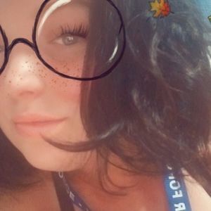 Meet your Posher, Alexia